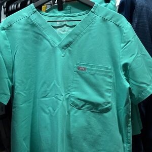 Men’s Figs Scrub Set